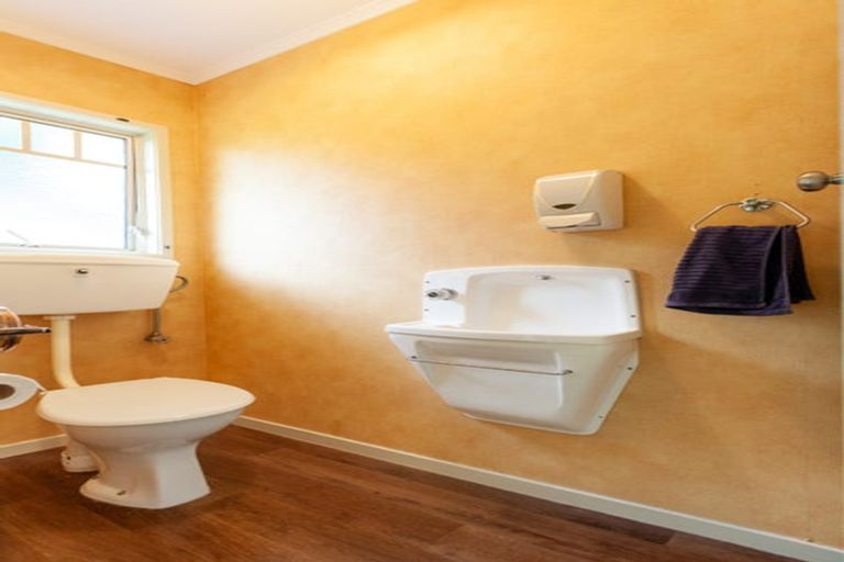 Photo of property in 206 Thornton Road, Cambridge, 3434