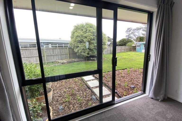 Photo of property in 6a Portnall Place, Parklands, Christchurch, 8083