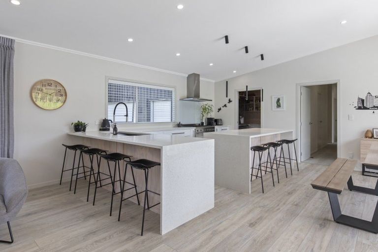 Photo of property in 114 Bombay Road, Bombay, 2675