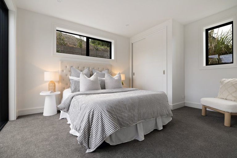 Photo of property in 6 Florence Close, Queenstown Hill, Queenstown, 9300