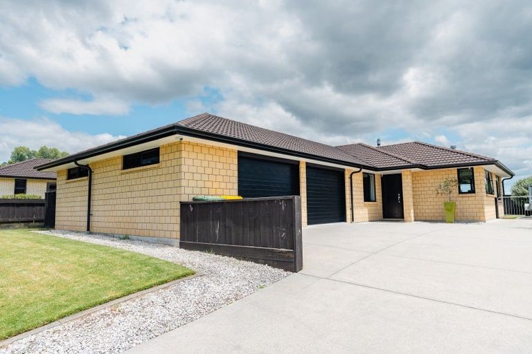 Photo of property in 198 Waikite Road, Welcome Bay, Tauranga, 3175
