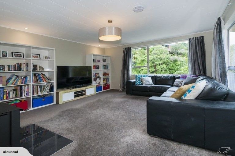 Photo of property in 41 Viewmont Drive, Harbour View, Lower Hutt, 5010