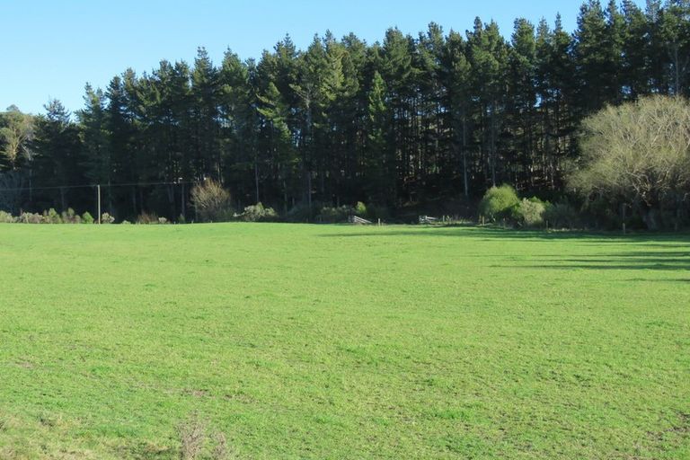 Photo of property in 957 Waimarama Road, Waimarama, Havelock North, 4294