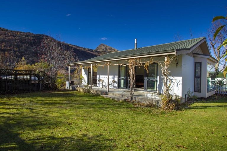Photo of property in 4 Payne Place, Arrowtown, 9302