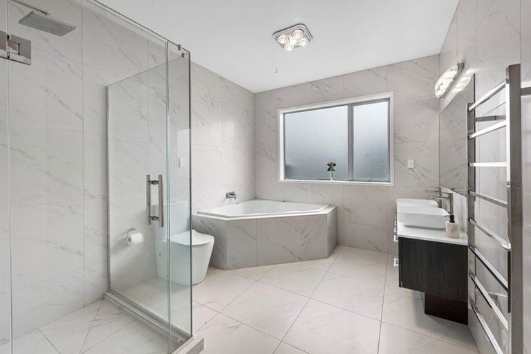 Photo of property in 587 Great South Road, Rosehill, Papakura, 2113