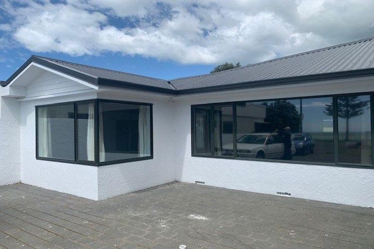 Photo of property in 69 The Esplanade, Westshore, Napier, 4110
