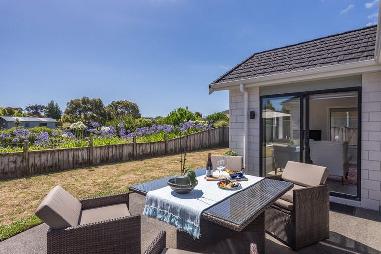 Photo of property in 176 Milne Drive, Paraparaumu, 5032