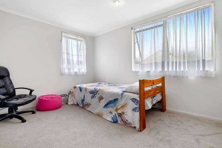 Photo of property in 13 Ritchie Crescent, Takanini, 2112