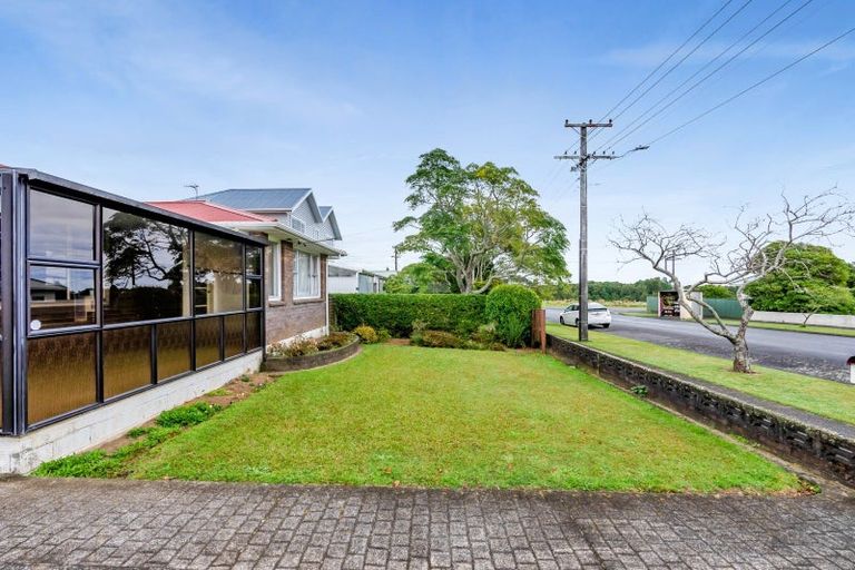 Photo of property in 38 Cowling Road, Hurdon, New Plymouth, 4310
