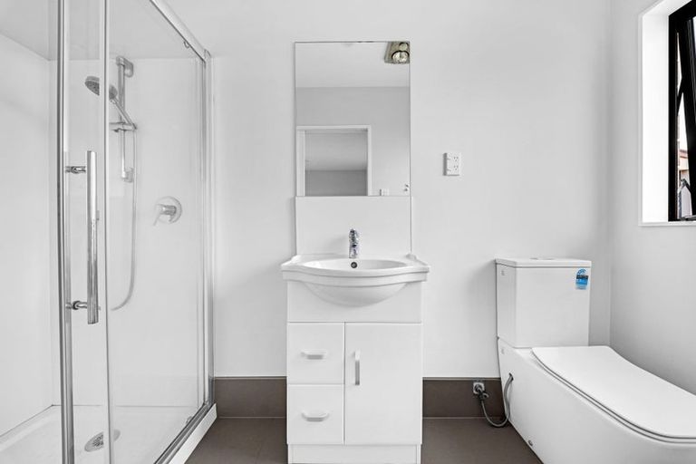 Photo of property in 1/25 Kennington Drive, Clendon Park, Auckland, 2103