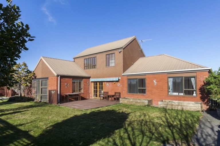 Photo of property in 20 Sheraton Place, Redwood, Christchurch, 8051