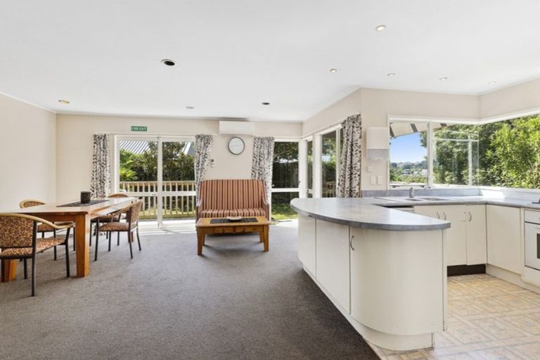 Photo of property in 33 Longitude Place, Whitby, Porirua, 5024