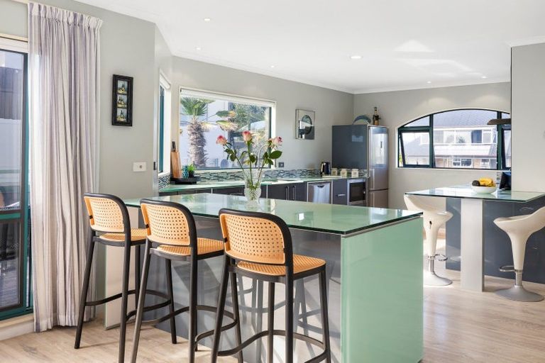 Photo of property in 26a Sunbrae Grove, Mount Maunganui, 3116