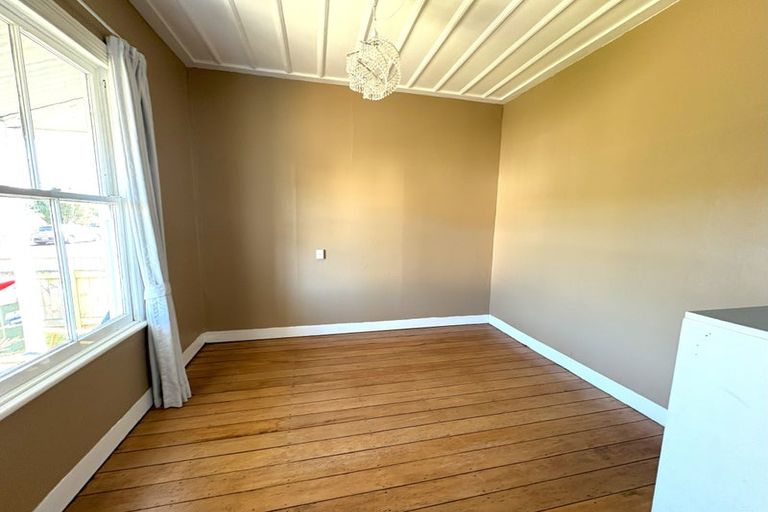 Photo of property in 18 Tay Street, Whanganui, 4500