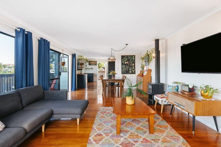 Photo of property in 26 Omokoroa Road, Omokoroa, 3114