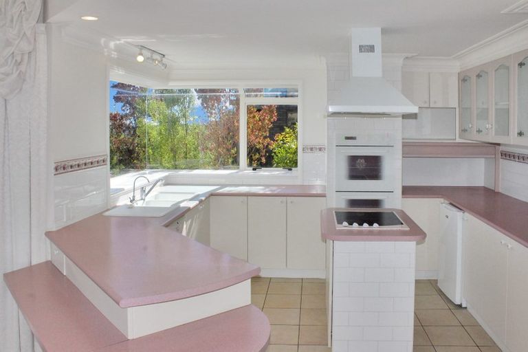 Photo of property in 1 Harry Ell Drive, Cashmere, Christchurch, 8022