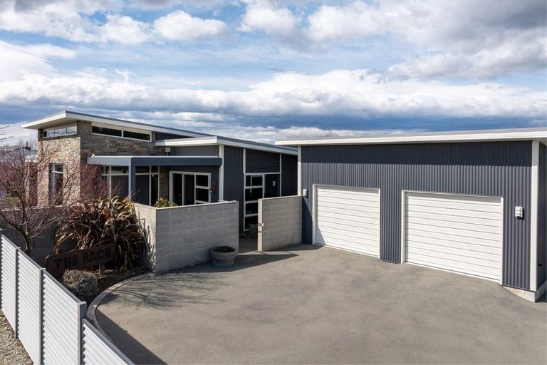 Photo of property in 31 Rhoboro Road, Twizel, 7901