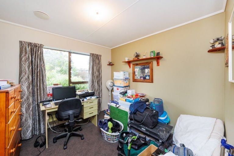 Photo of property in 35 Kowhai Street, Tokomaru, Palmerston North, 4474