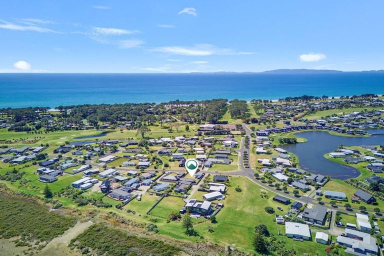 Photo of property in 113 Kelly Jade Avenue, Matarangi, Whitianga, 3592