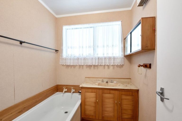 Photo of property in 3 Tacoma Drive, Totara Park, Upper Hutt, 5018