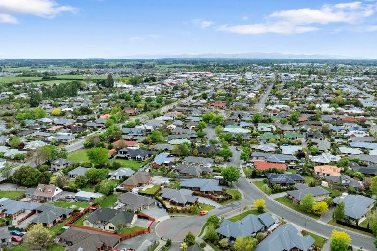 Photo of property in 6 Ambrose Place, Rangiora, 7400