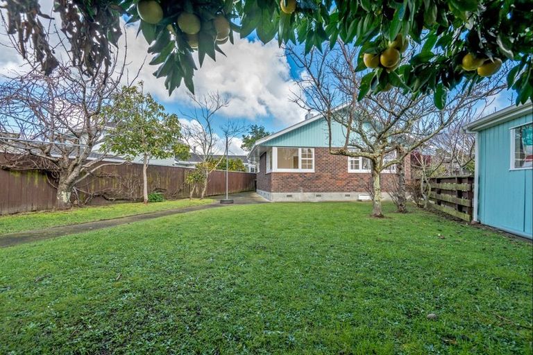 Photo of property in 69 Churchill Avenue, Hokowhitu, Palmerston North, 4410