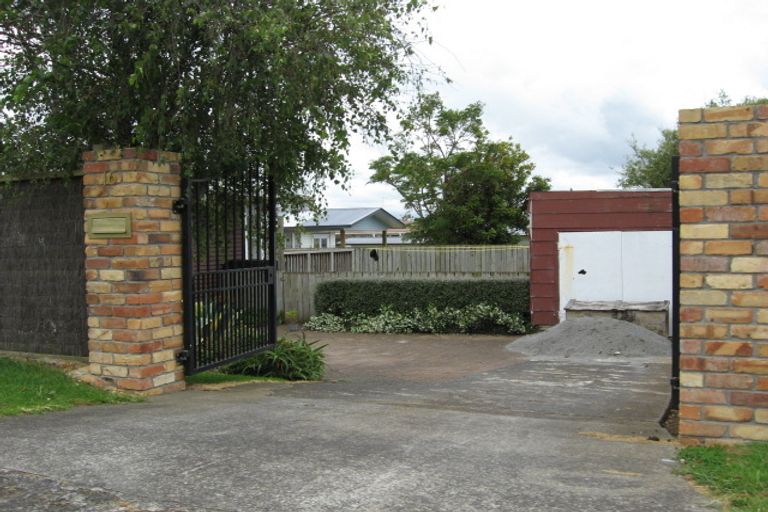 Photo of property in 1/16 Wallace Road, Mangere Bridge, Auckland, 2022