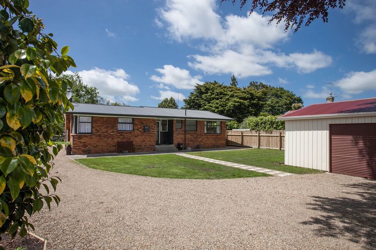 Photo of property in 281 Shakespeare Street, Leamington, Cambridge, 3432