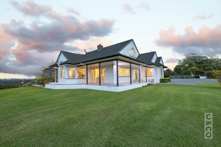 Photo of property in 296 Old North Road, Kumeu, 0892