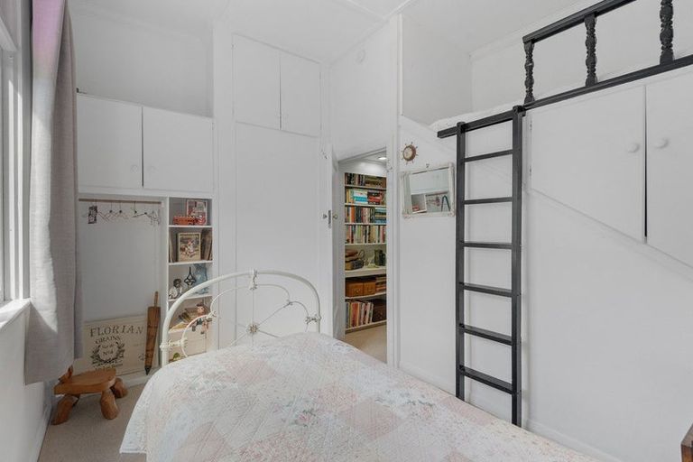 Photo of property in 14 Mataora Road, Kenmure, Dunedin, 9011