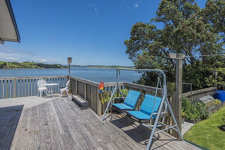 Photo of property in 2 High Street, Pahi, Paparoa, 0571