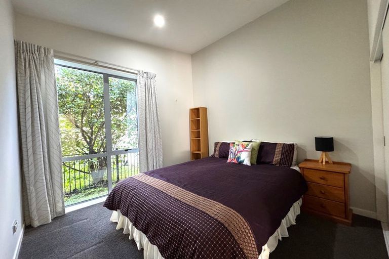 Photo of property in 39a Fairclough Road, Beach Haven, Auckland, 0626