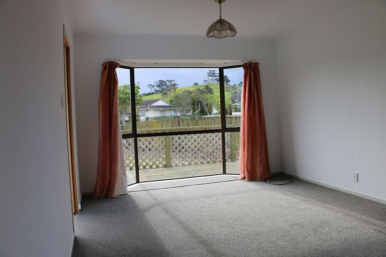 Photo of property in 13 Lyren Place, Half Moon Bay, Auckland, 2012