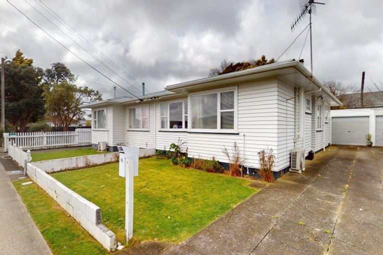 Photo of property in 118 Weraroa Road, Levin, 5510