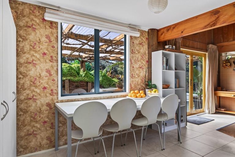 Photo of property in 330 Franklin Road, Paparoa, 0571
