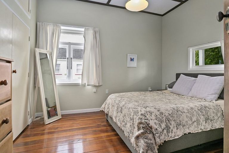 Photo of property in 64 Grey Street, Cambridge, 3434