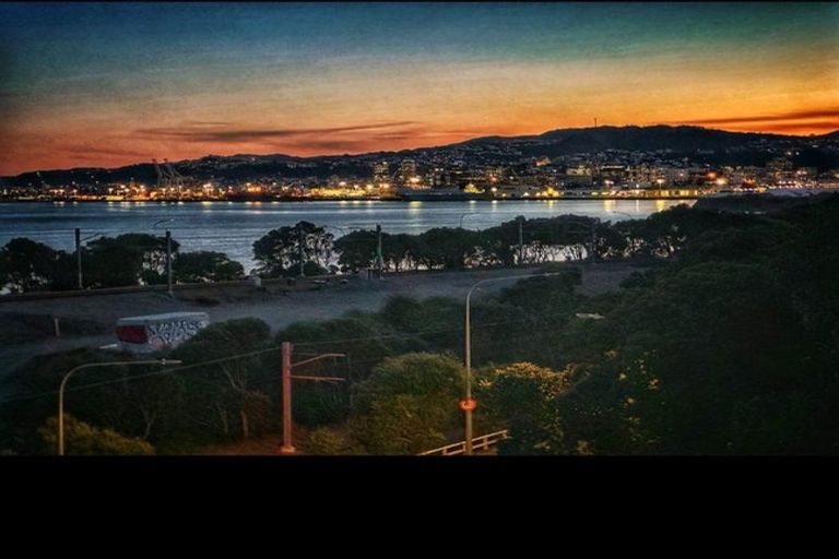 Photo of property in 16/2 Onslow Road, Khandallah, Wellington, 6035