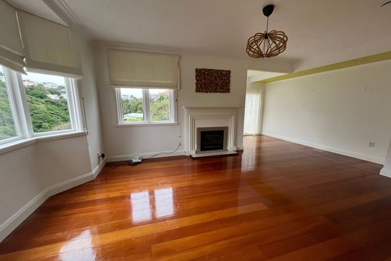 Photo of property in 34 Moana Road, Kelburn, Wellington, 6012