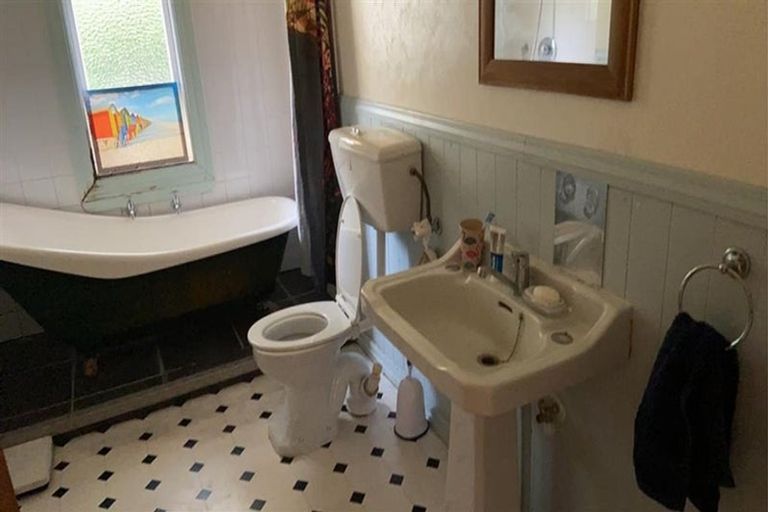 Photo of property in 92 Amberley Beach Road, Amberley, 7481