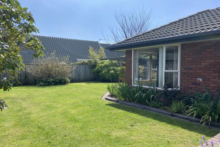 Photo of property in 2/42f Merrin Street, Avonhead, Christchurch, 8042