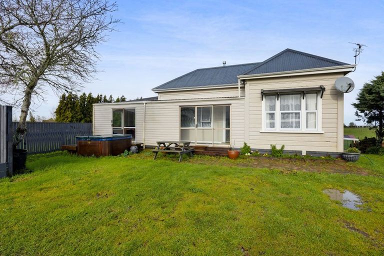 Photo of property in 39 Celia Street, Stratford, 4332