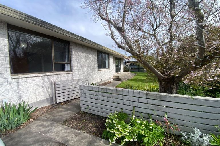 Photo of property in 1/11 Manor Place, Bryndwr, Christchurch, 8053