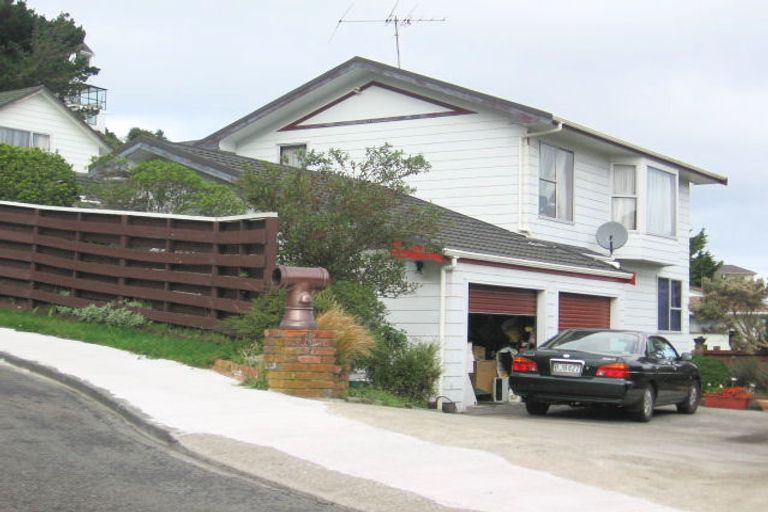 Photo of property in 8 Stonefield Place, Johnsonville, Wellington, 6037