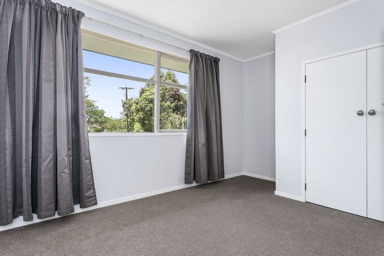 Photo of property in 281 Shakespeare Street, Leamington, Cambridge, 3432
