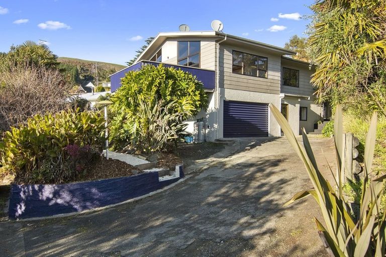 Photo of property in 15 Paremata Street, Atawhai, Nelson, 7010