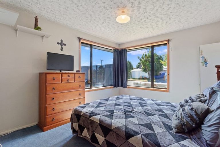 Photo of property in 6 Jarrow Place, Halswell, Christchurch, 8025