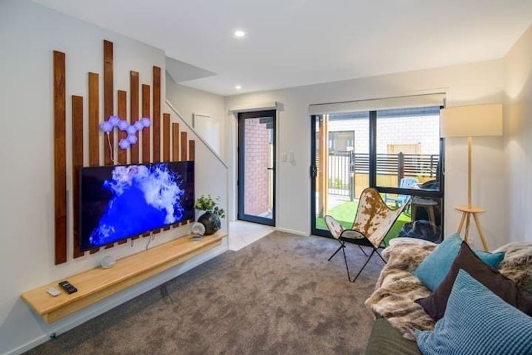 Photo of property in 4/12 Biddle Crescent, Taita, Lower Hutt, 5011