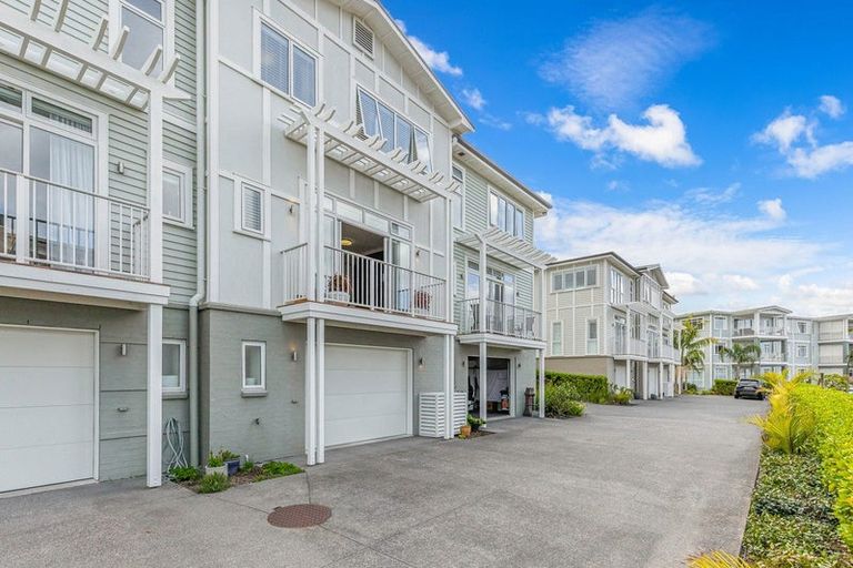 Photo of property in 130 Landmark Terrace, Orewa, 0931
