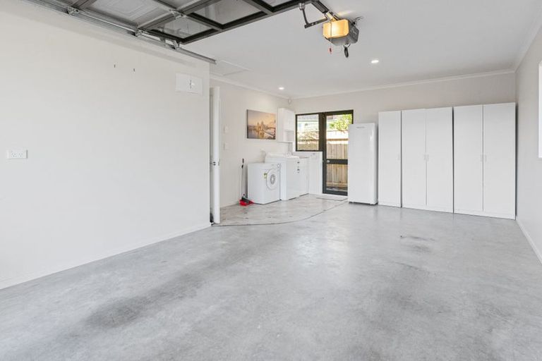 Photo of property in 9 Campbell Grove, Levin, 5510