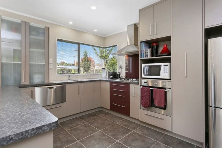 Photo of property in 54 Browning Street, Leamington, Cambridge, 3432